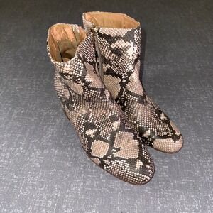 Comfortview Sidney PU Snakeskin Print Ankle Boots Block Heel Beige Black 9M
